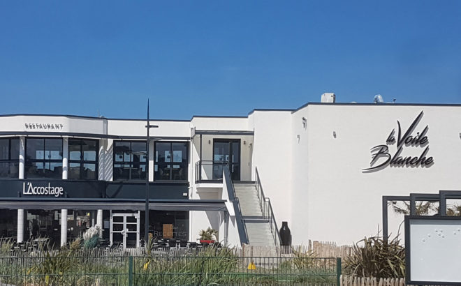facade restaurant ouistreham voile blanche